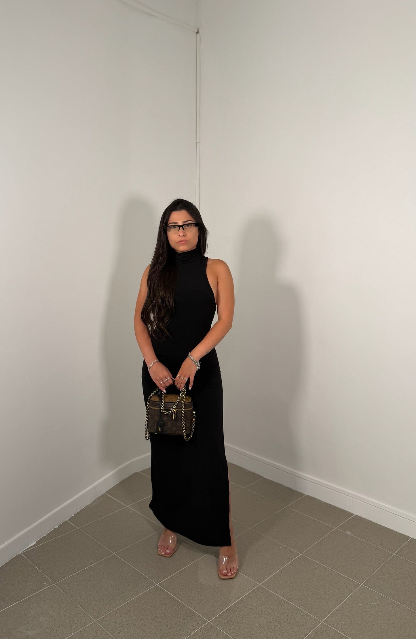 DRESS MUST