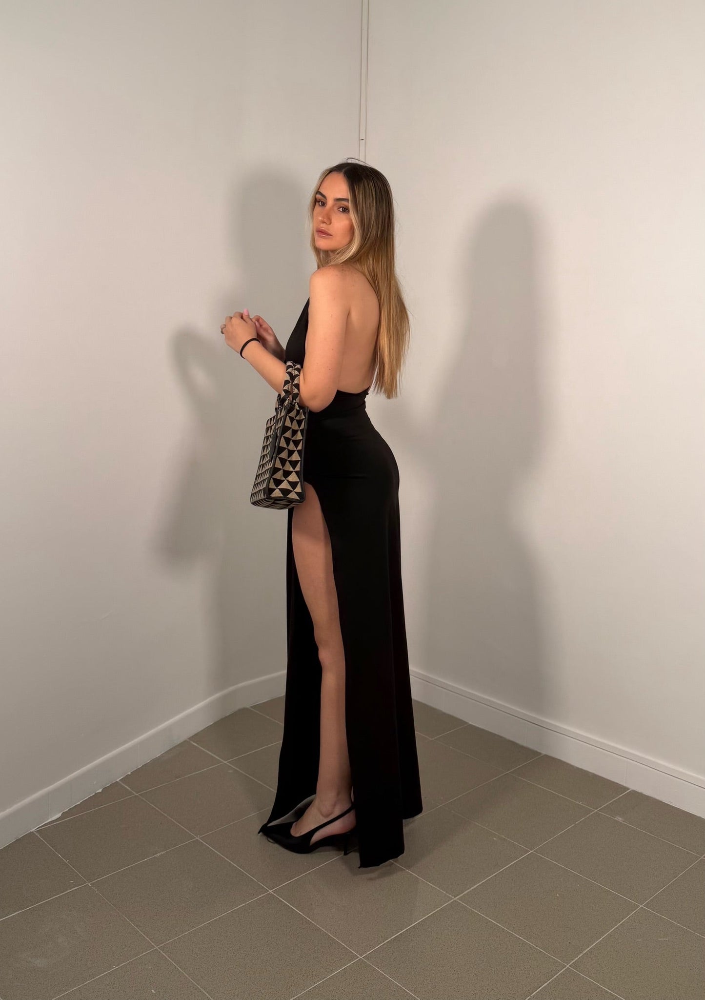 DRESS DINASTY