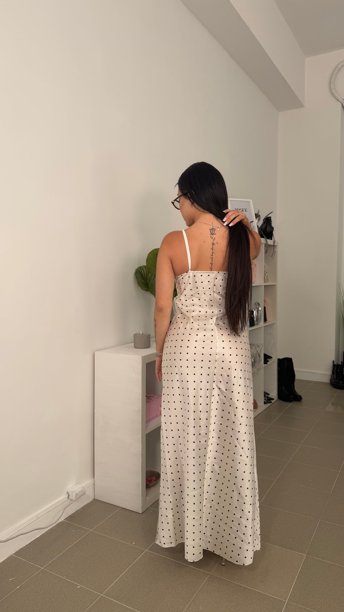 DRESS POIS