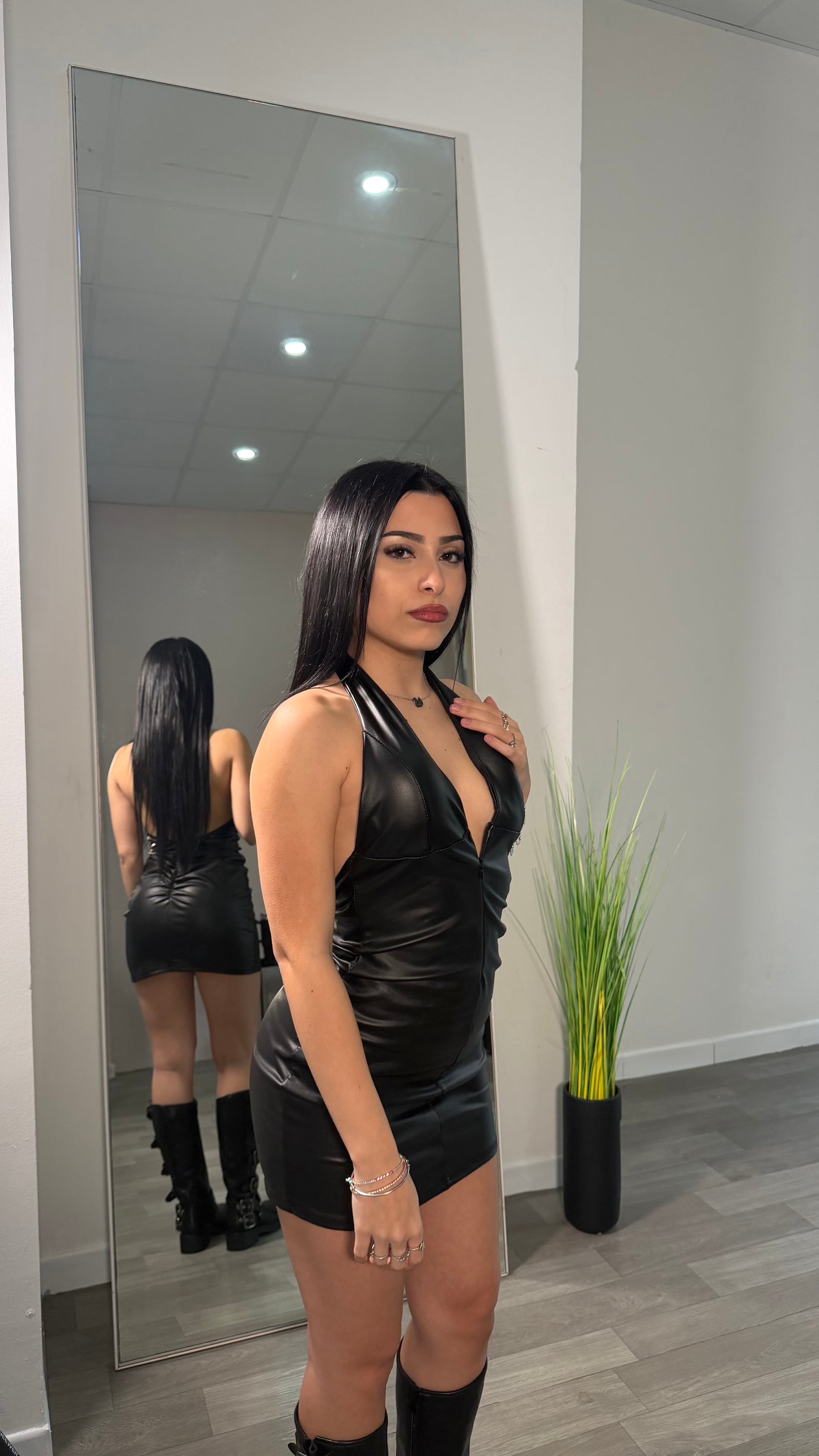 DRESS IN PELLE
